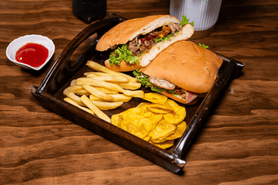 SANDWICHES - HAMBURGUESAS Y BURRITOS